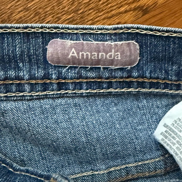 Gloria Vanderbilt “Amanda” Jeans - size 12P - Picture 3 of 6